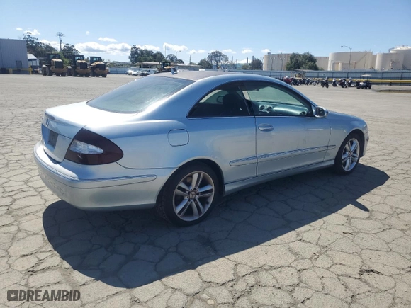2007 Mercedes-Benz CLK-Class 3.5L with VIN WDBTJ56H37F213230, listed as a Copart auction lot 51383705 with 172,498 mi miles and Clean Title. Bid and sale history available at carsss.com. Image 3.