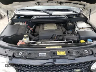 2009 Land Rover Range Rover HSE z VIN SALMF15459A304636, wystawiony jako Copart lot #61156084 z przebiegiem 121 479 mil mil oraz Szkoda całkowita • Salvage title. Historia ofert i sprzedaży dostępna na DreamBid. Obrazek 12.