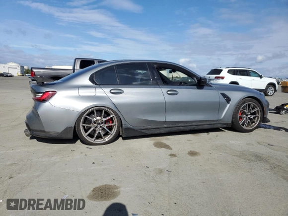 2023 BMW M3 Competition xDrive z VIN WBS43AY02PFP03618, wystawiony jako Copart lot #54060725 z przebiegiem 31 712 mil mil oraz Szkoda całkowita • Salvage title. Historia ofert i sprzedaży dostępna na DreamBid. Obrazek 3.