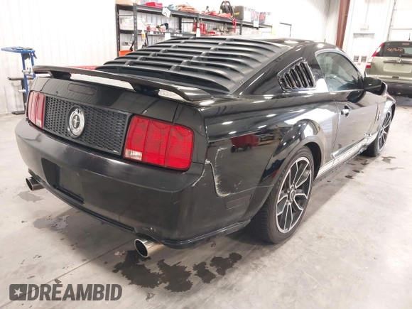 2006 Ford Mustang Standard with VIN 1ZVHT80N565237483, listed as a IAAI auction lot 42212367 with 132,005 mi miles and . Bid and sale history available at carsss.com. Image 4.