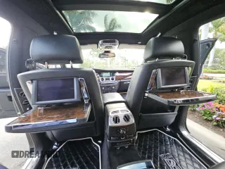 2012 Rolls-Royce Ghost z VIN SCA664L5XCUX65678, wystawiony jako Copart lot #52472415 z przebiegiem 70 892 mil mil oraz Tytuł czysty. Historia ofert i sprzedaży dostępna na DreamBid. Obrazek 9.