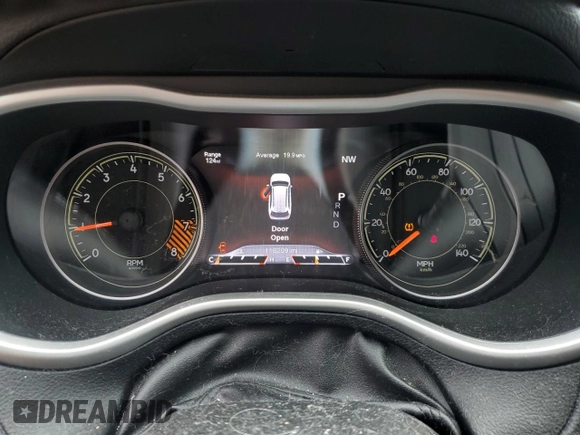 2015 Jeep Cherokee Trailhawk z VIN 1C4PJMBSXFW588030, wystawiony jako Copart lot #55057635 z przebiegiem 116 209 mil mil oraz Szkoda całkowita • Salvage title. Historia ofert i sprzedaży dostępna na DreamBid. Obrazek 9.