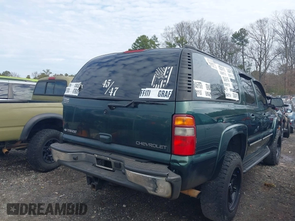 2001 Chevrolet Suburban LS with VIN 3GNGK26U11G231007, listed as a IAAI auction lot 41452238 with 339,628 mi miles. Bid and sale history available at carsss.com. Image 4.