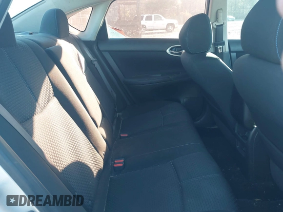2017 Nissan Sentra SR z VIN 3N1AB7AP0HY230144, wystawiony jako IAAI lot #41826101 z przebiegiem 166 087 mil mil oraz . Historia ofert i sprzedaży dostępna na DreamBid. Obrazek 8.