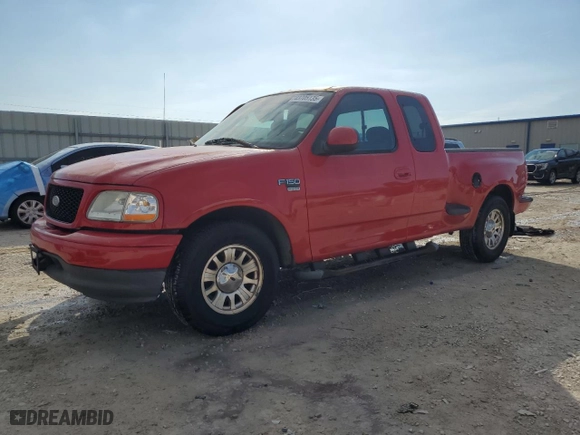 2002 Ford F-150 XL with VIN 2FTRX07WX2CA98348, listed as a Copart auction lot 43705135 with 204,718 mi miles and Salvage Title. Bid and sale history available at carsss.com. Image 1.