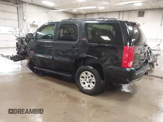 2007 GMC Yukon SLT z VIN 1GKFK13057R417047, wystawiony jako IAAI lot #42061633 z przebiegiem 183 130 mil mil oraz . Historia ofert i sprzedaży dostępna na DreamBid. Obrazek 3.
