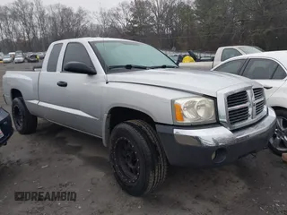 2005 Dodge Dakota SLT with VIN 1D7HE42K25S309240, listed as a IAAI auction lot 41553779 with 203,769 mi miles and . Bid and sale history available at carsss.com. Image 1.