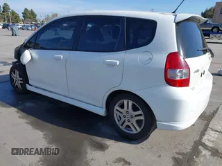 2007 Honda Fit Sport with VIN JHMGD38627S063997, listed as a IAAI auction lot 41847770 with 227,170 mi miles. Bid and sale history available at carsss.com. Image 3.