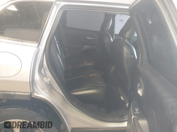 2019 Jeep Cherokee Limited with VIN 1C4PJLDB9KD402913, listed as a IAAI auction lot 40760506 with 106,393 mi miles and . Bid and sale history available at DreamBid. Image 8.