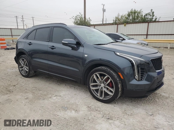2021 Cadillac XT4 FWD Sport with VIN 1GYFZER42MF050687, listed as a Copart auction lot 78860394 with 20,482 mi miles and Salvage Title. Bid and sale history available at DreamBid. Image 4.