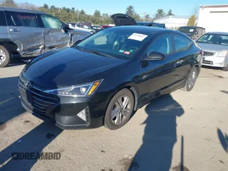 2020 Hyundai Elantra Value Edition z VIN KMHD84LF7LU046810, wystawiony jako IAAI lot #40958846 z przebiegiem 71 778 mil mil oraz . Historia ofert i sprzedaży dostępna na DreamBid. Obrazek 17.