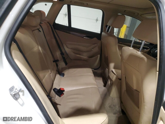 2015 BMW X1 xDrive28i with VIN WBAVL1C52FVY38744, listed as a Copart auction lot 52584415 with 189,818 mi miles and Clean Title. Bid and sale history available at carsss.com. Image 10.