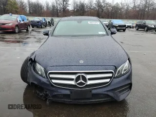 2019 Mercedes-Benz E-Class E 300 with VIN WDDZF4KB9KA582176, listed as a Copart auction lot 48872375 with 0 mi miles and Salvage Title. Bid and sale history available at carsss.com. Image 5.