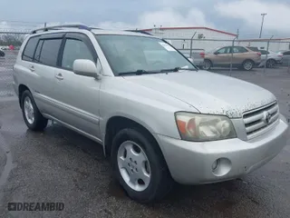 2007 Toyota Highlander w/3rd Row with VIN JTEEP21A070209913, listed as a IAAI auction lot 41044121 with 314,914 mi miles. Bid and sale history available at carsss.com. Image 1.