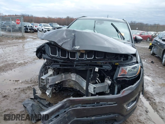 2021 Jeep Compass Limited with VIN 3C4NJDCB2MT576575, listed as a IAAI auction lot 41901962 with Not Provided miles and . Bid and sale history available at carsss.com. Image 12.