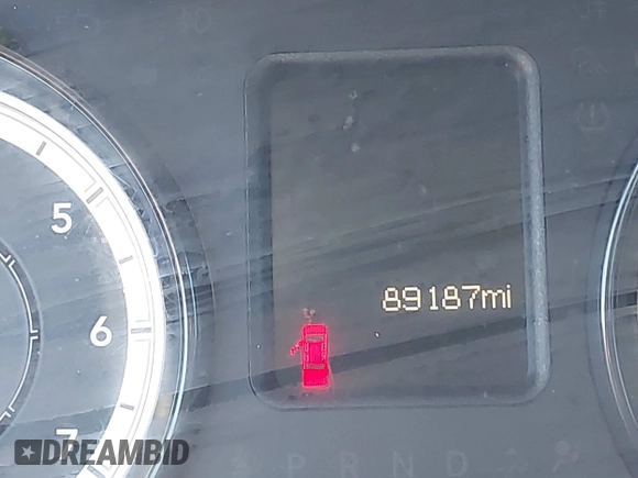 2017 Ram 1500 Express z VIN 1C6RR7KG4HS665409, wystawiony jako IAAI lot #41674384 z przebiegiem 89 187 mil mil oraz . Historia ofert i sprzedaży dostępna na DreamBid. Obrazek 16.