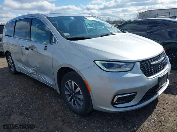 2023 Chrysler Pacifica Hybrid Limited with VIN 2C4RC1S78PR551260, listed as a IAAI auction lot 41992752 with 55,136 mi miles. Bid and sale history available at carsss.com. Image 1.