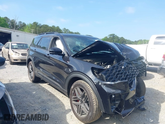 2025 Ford Explorer ST-Line z VIN 1FMUK8KH4SGB39339, wystawiony jako IAAI lot #42122821 z przebiegiem Nie podano mil oraz . Historia ofert i sprzedaży dostępna na DreamBid. Obrazek 12.