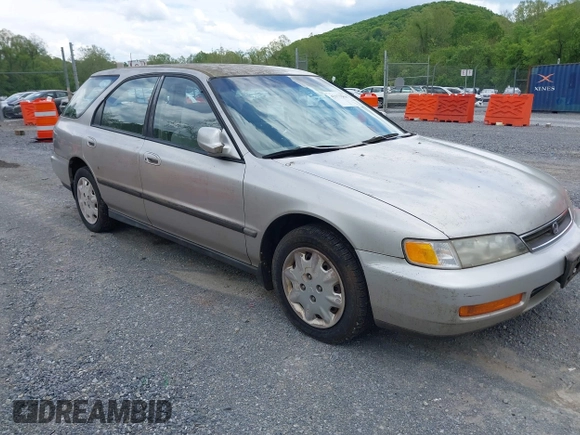 1996 Honda Accord LX with VIN 1HGCE1820TA007024, listed as a IAAI auction lot 42173518 with 236,276 mi miles and . Bid and sale history available at carsss.com. Image 1.