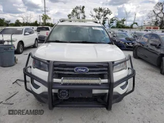 2017 Ford Police Interceptor Utility z VIN 1FM5K8ARXHGD92284, wystawiony jako Copart lot #62311115 z przebiegiem 79 646 mil mil oraz Szkoda całkowita • Salvage title. Historia ofert i sprzedaży dostępna na DreamBid. Obrazek 5.