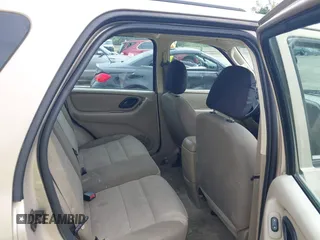 2007 Ford Escape XLS with VIN 1FMYU02Z37KA07375, listed as a IAAI auction lot 42452709 with 201,316 mi miles and . Bid and sale history available at DreamBid. Image 8.