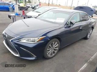 2021 Lexus ES with VIN 58ADZ1B13MU092310, listed as a IAAI auction lot 41878570 with 34,401 mi miles. Bid and sale history available at carsss.com. Image 2.