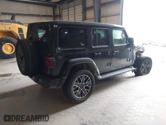 2024 Jeep Wrangler High Altitude z VIN 1C4RJXU68RW176137, wystawiony jako IAAI lot #41326725 z przebiegiem Nie podano mil oraz . Historia ofert i sprzedaży dostępna na DreamBid. Obrazek 4.