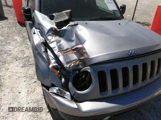 2016 Jeep Patriot Sport z VIN 1C4NJPBA0GD706017, wystawiony jako IAAI lot #34545358 z przebiegiem 65 111 mil mil oraz . Historia ofert i sprzedaży dostępna na DreamBid. Obrazek 6.