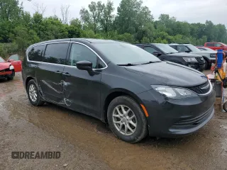 2017 Chrysler Pacifica Touring with VIN 2C4RC1DG0HR638357, listed as a Copart auction lot 59319465 with 100,921 mi miles and Clean title. Bid and sale history available at DreamBid. Image 4.