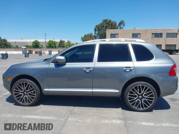 2005 Porsche Cayenne S с VIN WP1AB29PX5LA62410, выставлен на аукционе IAAI как лот 42692213 с пробегом 145 134 миль миль и . История ставок и продаж доступна на DreamBid. Изображение 14.