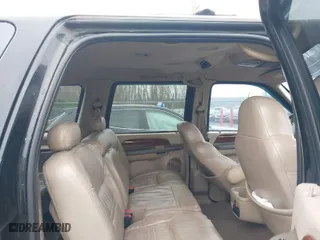 2001 Ford Excursion Limited with VIN 1FMNU43S31ED09394, listed as a IAAI auction lot 41188846 with 350,544 mi miles. Bid and sale history available at carsss.com. Image 8.
