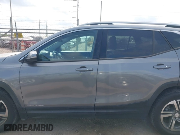 2020 GMC Terrain SLT with VIN 3GKALPEV5LL282043, listed as a IAAI auction lot 42037696 with 46,352 mi miles. Bid and sale history available at carsss.com. Image 14.