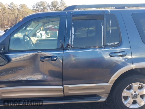 2005 Ford Explorer Eddie Bauer with VIN 1FMDU74K45UA77900, listed as a IAAI auction lot 41162856 with 214,538 mi miles and . Bid and sale history available at DreamBid. Image 14.