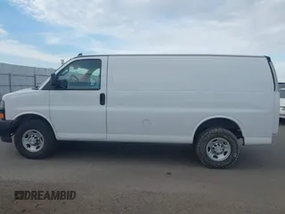 2019 Chevrolet Express Cargo with VIN 1GCWGAFP1K1254216, listed as a IAAI auction lot 42434125 with 257,792 mi miles and . Bid and sale history available at DreamBid. Image 14.