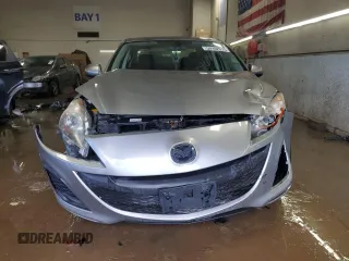 2011 Mazda Mazda3 i Sport with VIN JM1BL1UF2B1900917, listed as a Copart auction lot 50992075 with 131,166 mi miles and Salvage Title. Bid and sale history available at carsss.com. Image 5.