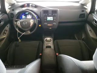 2015 Nissan LEAF SL z VIN 1N4AZ0CP3FC318873, wystawiony jako Copart lot #45793065 z przebiegiem 81 623 mil mil oraz Czysty tytuł • Clean title. Historia ofert i sprzedaży dostępna na DreamBid. Obrazek 8.