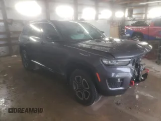 2022 Jeep Grand Cherokee Trailhawk with VIN 1C4RJHCG8N8572275, listed as a Copart auction lot 85665194 with 15,692 mi miles and Salvage title. Bid and sale history available at DreamBid. Image 4.