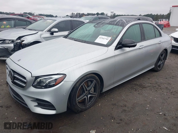 2020 Mercedes-Benz E-Class E 350 with VIN WDDZF8EB5LA733034, listed as a IAAI auction lot 41542745 with 25,324 mi miles. Bid and sale history available at carsss.com. Image 2.
