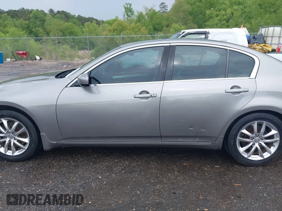 2009 Infiniti G37 Journey with VIN JNKCV61E79M308945, listed as a IAAI auction lot 42059939 with 195,306 mi miles and . Bid and sale history available at carsss.com. Image 15.