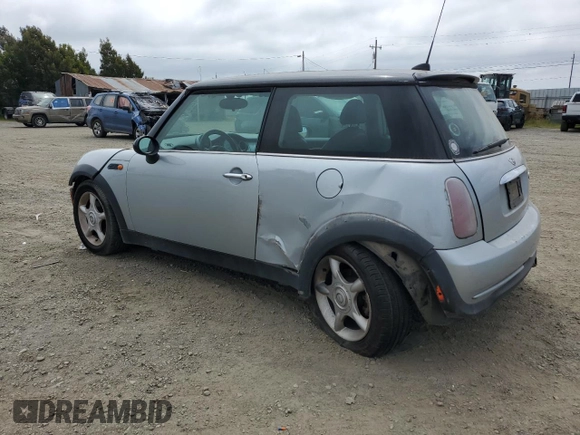 2005 MINI Hardtop with VIN WMWRC335X5TJ70165, listed as a Copart auction lot 53918445 with 145,572 mi miles and Salvage title. Bid and sale history available at DreamBid. Image 2.