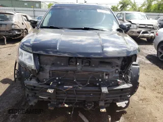 2017 Ford Police Interceptor Utility z VIN 1FM5K8AR1HGD14055, wystawiony jako Copart lot #55634075 z przebiegiem Nie podano mil oraz Szkoda całkowita • Salvage title. Historia ofert i sprzedaży dostępna na DreamBid. Obrazek 5.