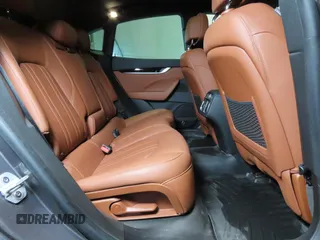 2018 Maserati Levante z VIN ZN661XUA0JX296177, wystawiony jako Copart lot #48325755 z przebiegiem 42 714 mil mil oraz Szkoda całkowita • Salvage title. Historia ofert i sprzedaży dostępna na DreamBid. Obrazek 6.