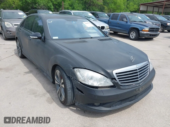 2008 Mercedes-Benz S 550 with VIN WDDNG71X88A214557, listed as a IAAI auction lot 42025575 with 181,083 mi miles and . Bid and sale history available at DreamBid. Image 1.