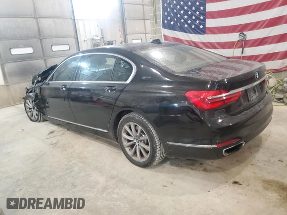 2018 BMW 7 Series 740e xDrive iPerformance with VIN WBA7J2C52JG497993, listed as a Copart auction lot 40766383 with 39,740 mi miles. Bid and sale history available at carsss.com. Image 2.
