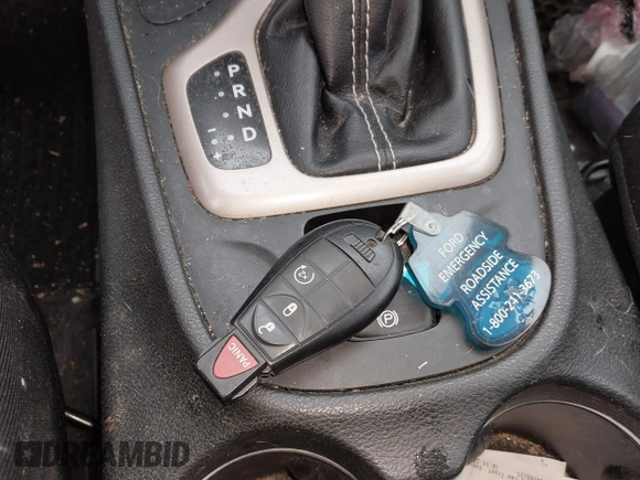2015 Jeep Cherokee Latitude с VIN 1C4PJMCS1FW577223, выставлен на аукционе IAAI как лот 42082301 с пробегом 140 884 миль миль и . История ставок и продаж доступна на DreamBid. Изображение 11.