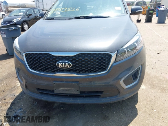2016 Kia Sorento LX with VIN 5XYPGDA31GG166560, listed as a IAAI auction lot 39903526 with 1 mi miles. Bid and sale history available at carsss.com. Image 6.