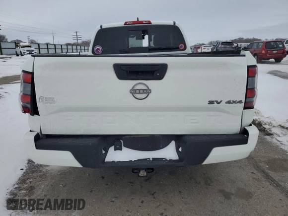 2024 Nissan Frontier SV z VIN 1N6ED1FK3RN618063, wystawiony jako Copart lot #45242025 z przebiegiem 24 979 mil mil oraz Szkoda całkowita • Salvage title. Historia ofert i sprzedaży dostępna na DreamBid. Obrazek 6.