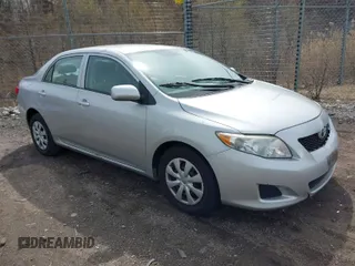 2010 Toyota Corolla z VIN 1NXBU4EE9AZ267054, wystawiony jako IAAI lot #41939018 z przebiegiem 135 373 mil mil oraz . Historia ofert i sprzedaży dostępna na DreamBid. Obrazek 1.
