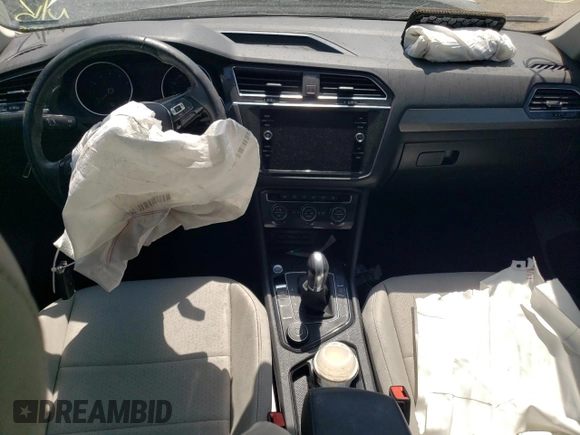 2019 Volkswagen Tiguan SE z VIN 3VV2B7AX5KM201272, wystawiony jako Copart lot #58032315 z przebiegiem Nie podano mil oraz Szkoda całkowita • Salvage title. Historia ofert i sprzedaży dostępna na DreamBid. Obrazek 8.