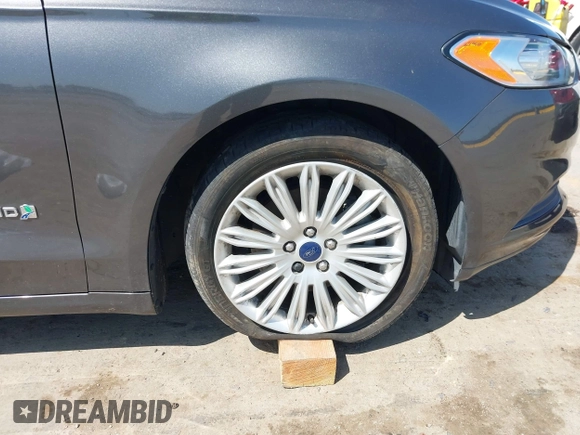 2016 Ford Fusion SE Hybrid with VIN 3FA6P0LU9GR405097, listed as a IAAI auction lot 42000535 with 58,293 mi miles. Bid and sale history available at carsss.com. Image 17.